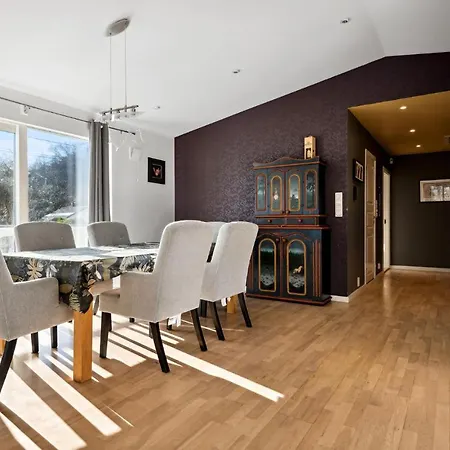 3 Bedroom Awesome In Nesttun شقة *