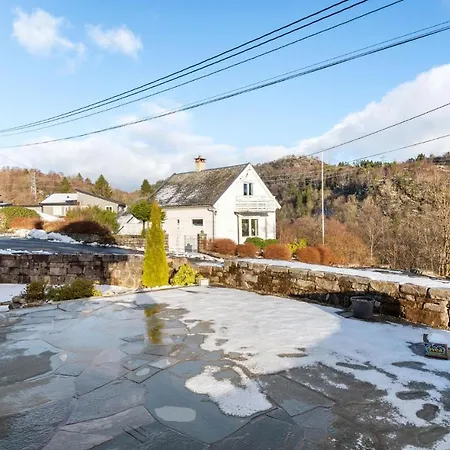 3 Bedroom Awesome In Nesttun * Bergen