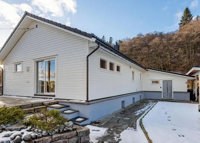 Lejlighed 3 Bedroom Awesome In Nesttun Bergen