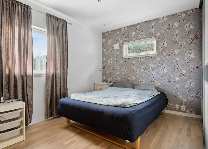 3 Bedroom Awesome In Nesttun * Bergen