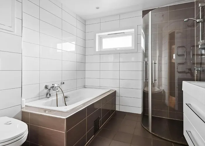 3 Bedroom Awesome In Nesttun Берген