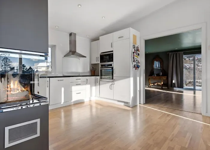 Lejlighed 3 Bedroom Awesome In Nesttun *